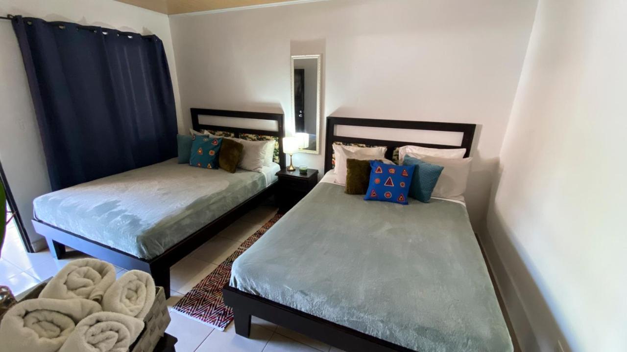 Roxy'S Bed & Breakfast Boca Chica Exterior foto